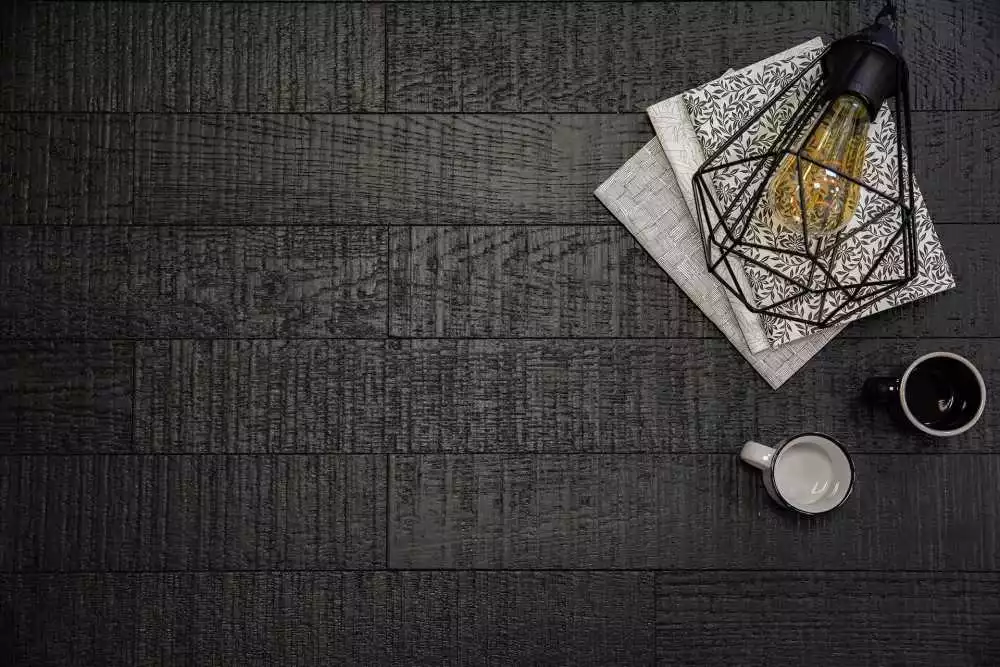 SAWN INTENSE BLACK SELECTION