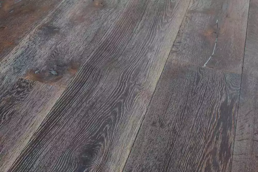 Parquet Chêne contrecollé Old story Fissuré BASALTE