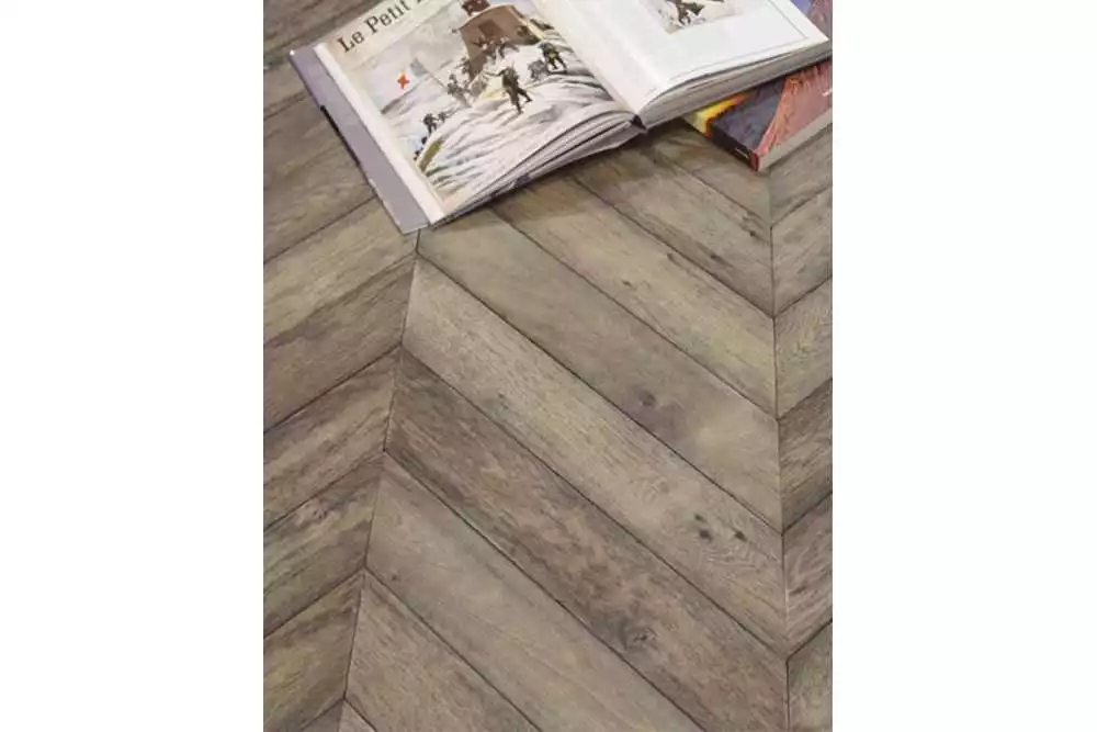 Parquet massif chêne Point de hongrie vieilli - PA801, parquet massif pas cher