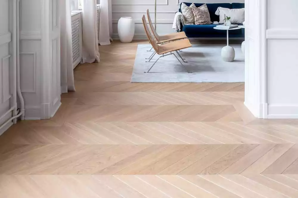 INVISIBLE SELECTION CHEVRON